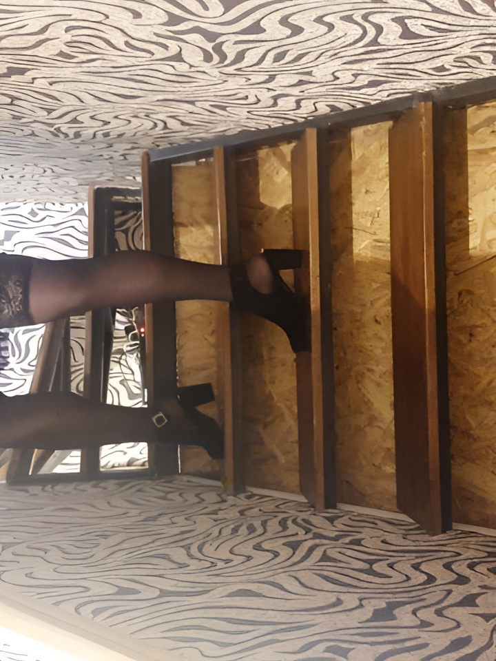 Майя привлекальеная девушка из Павловская цена от 2500 руб