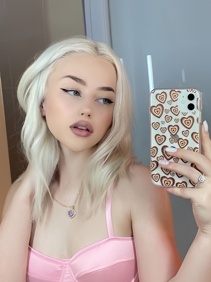 Нелли привлекальеная девушка из Павловская цена от 10000 руб