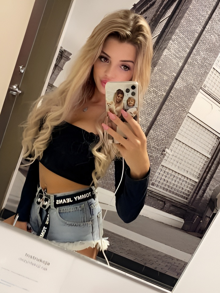 Роксана привлекальеная девушка из Павловская цена от 4000 руб