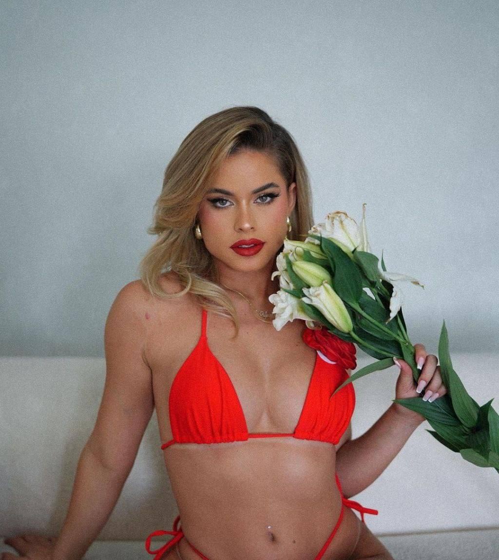 Светка привлекательная девушка из Павловская цена от 4000 руб