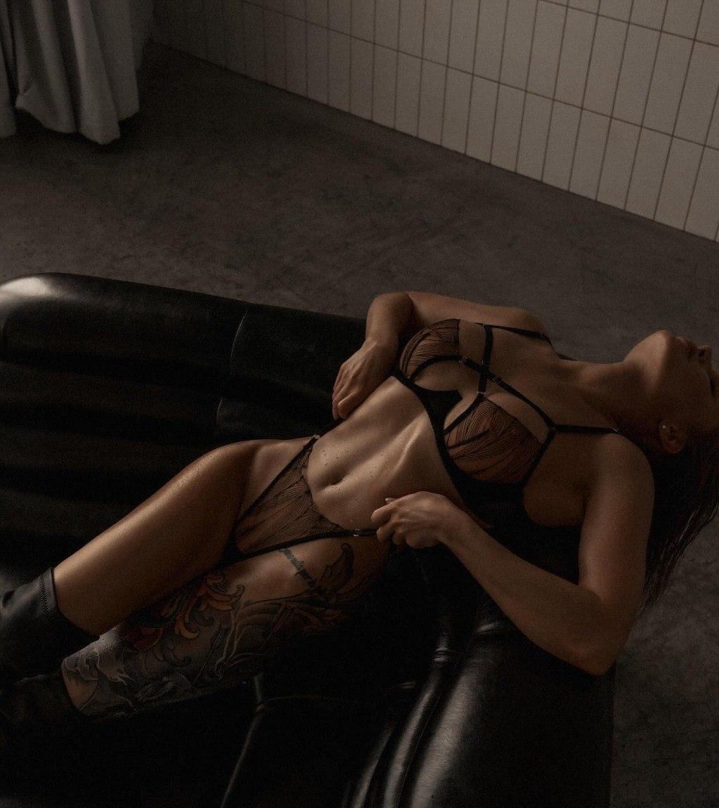 Эльвира привлекальеная девушка из Павловская цена от 6000 руб