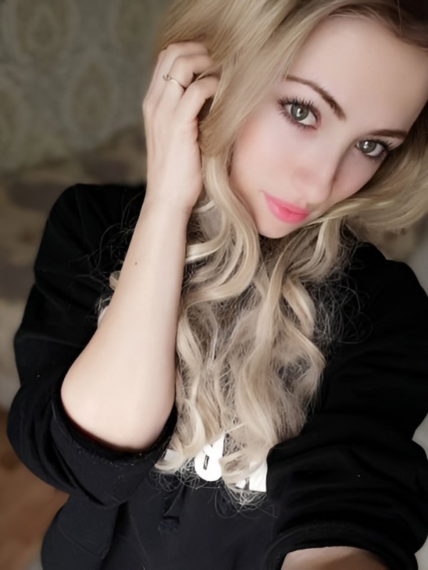 Оксана привлекательная девушка из Павловская цена от 1500 руб