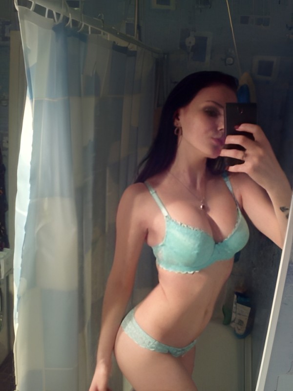 Виргиния привлекательная девушка из Павловская цена от 3000 руб