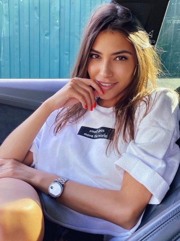 Юлия привлекательная девушка из Павловская цена от 8000 руб